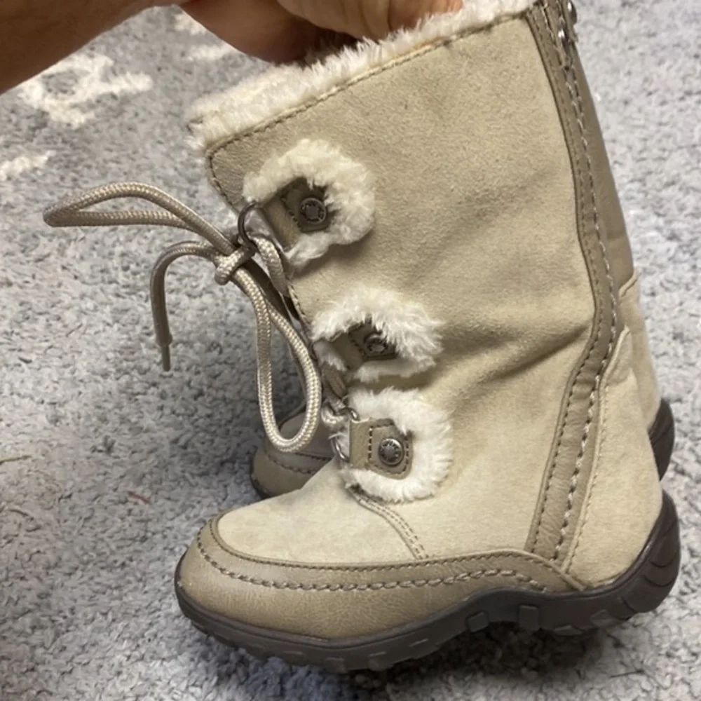 Girls boots‎